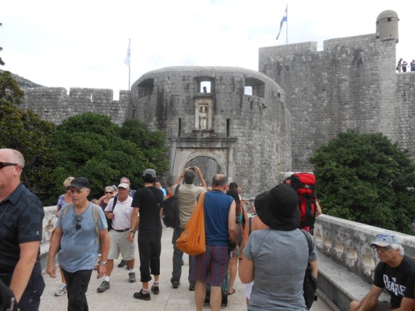 165 statuie sf Blaise la poarta Pile