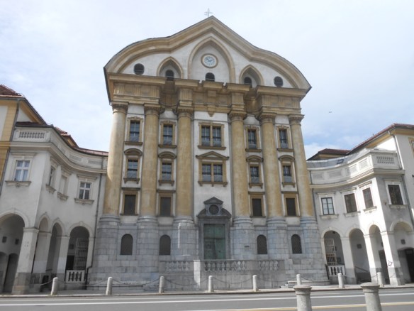 715 Ljublijana bis Sf Treime- ursulină