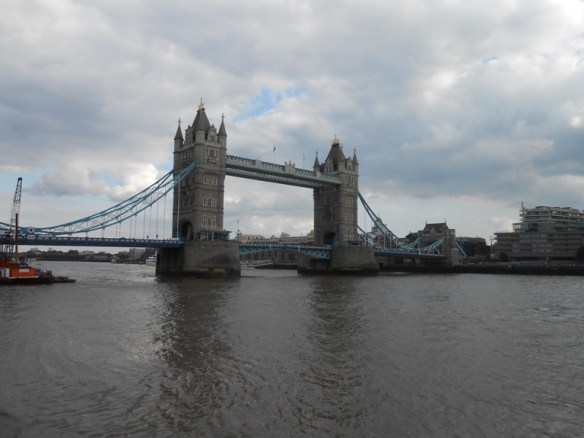 80 fbmw London Bridge