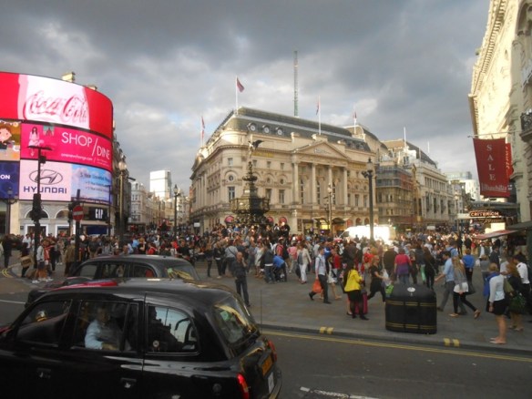 93 Picadilly Circus fbmw