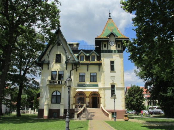 35 Vila Luiza a schimbat banii