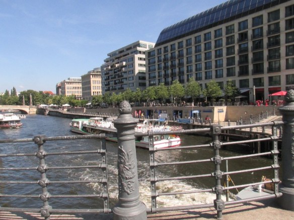 42 Liebknecht bridge