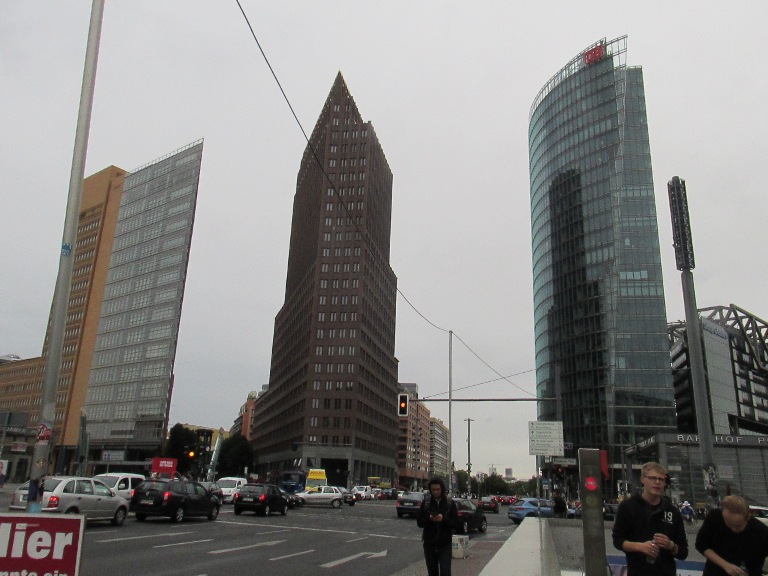 173 turn Kollhoff la mijloc, dr. turn Bahn al centrului Sony