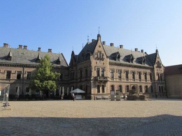 14 Story of Prague Castle