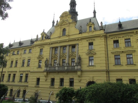 157 new town hall judecătoria