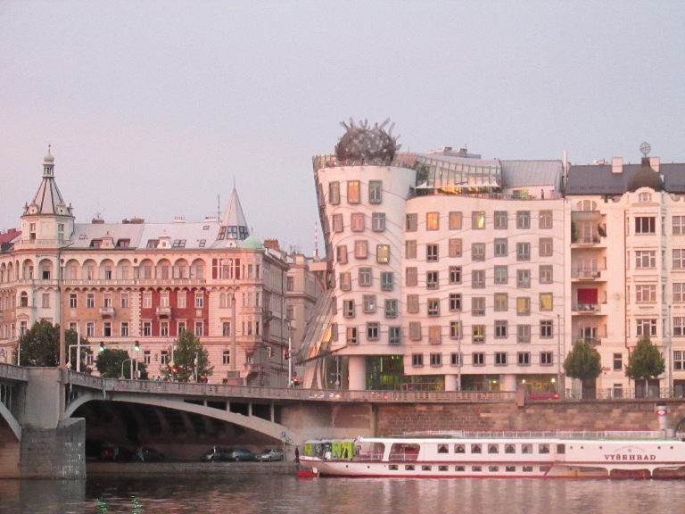 27 casa care dansează