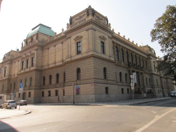 83 Rudolfinum