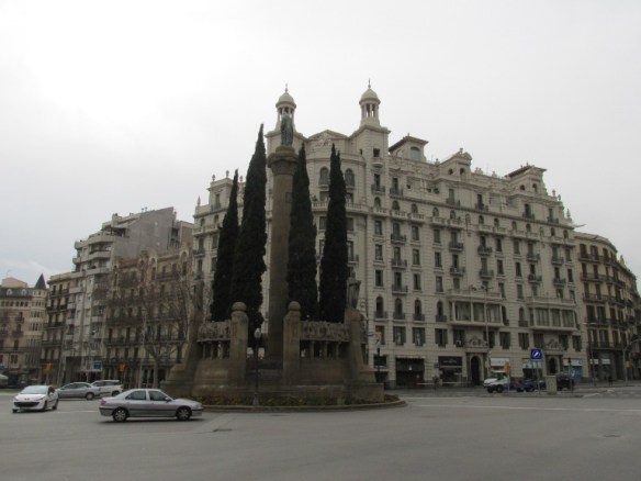 67 Diagonal-piata Europa- monument Jacint Verdaguer