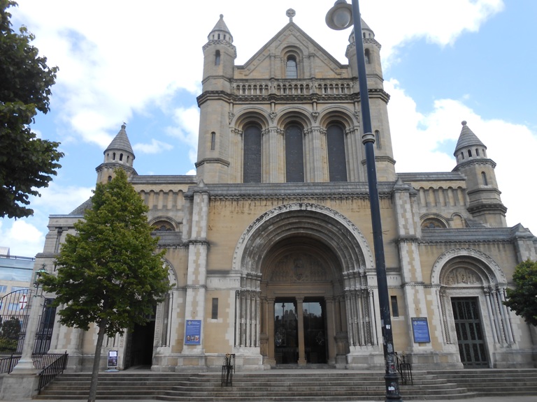 71 Catedrala Belfast fbmw