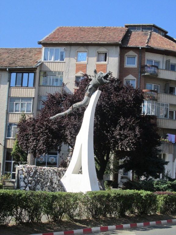 6 monument Izvorul de aur al dacilor