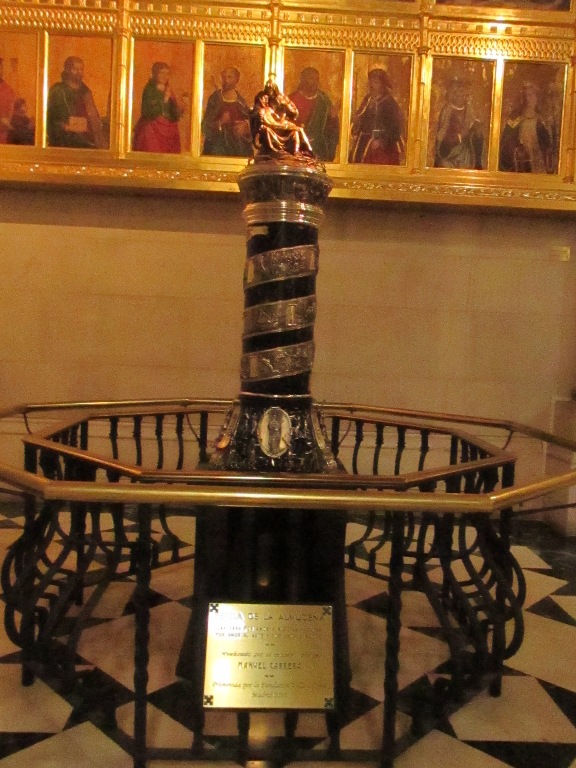 83 Estela de la Almudena