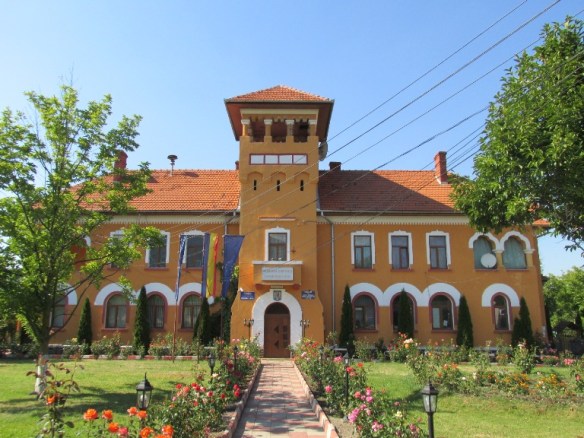 103 sarmizegetusa Primăria